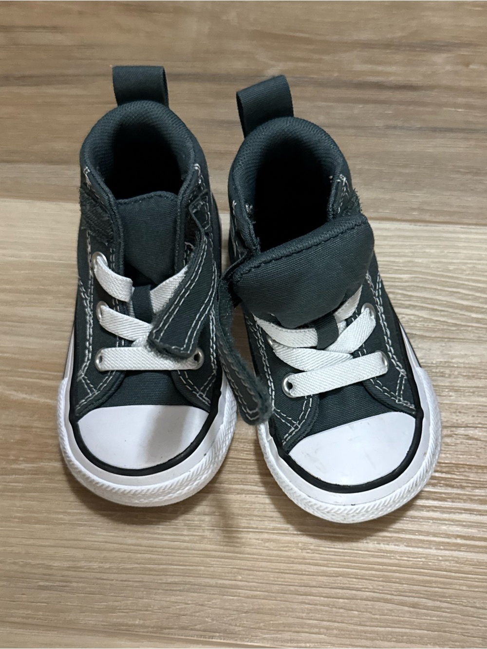 Converse Chuck Taylor All Star Mid Infant Size 4 Charcoal Grey Strap Sneakers